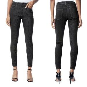 Joe’s Jeans Women’s Skinny, Size 32 Black w faint snakeskin pattern Stretchy